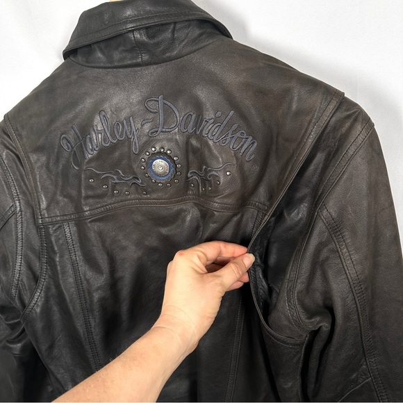 Harley-Davidson Women’s Leather Moto Jacket 
Size Large - Picture 3 of 16